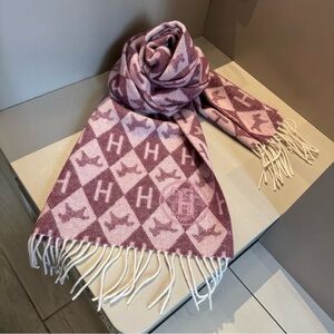 Hermes Pink and Cream Diamond Pattern Scarf